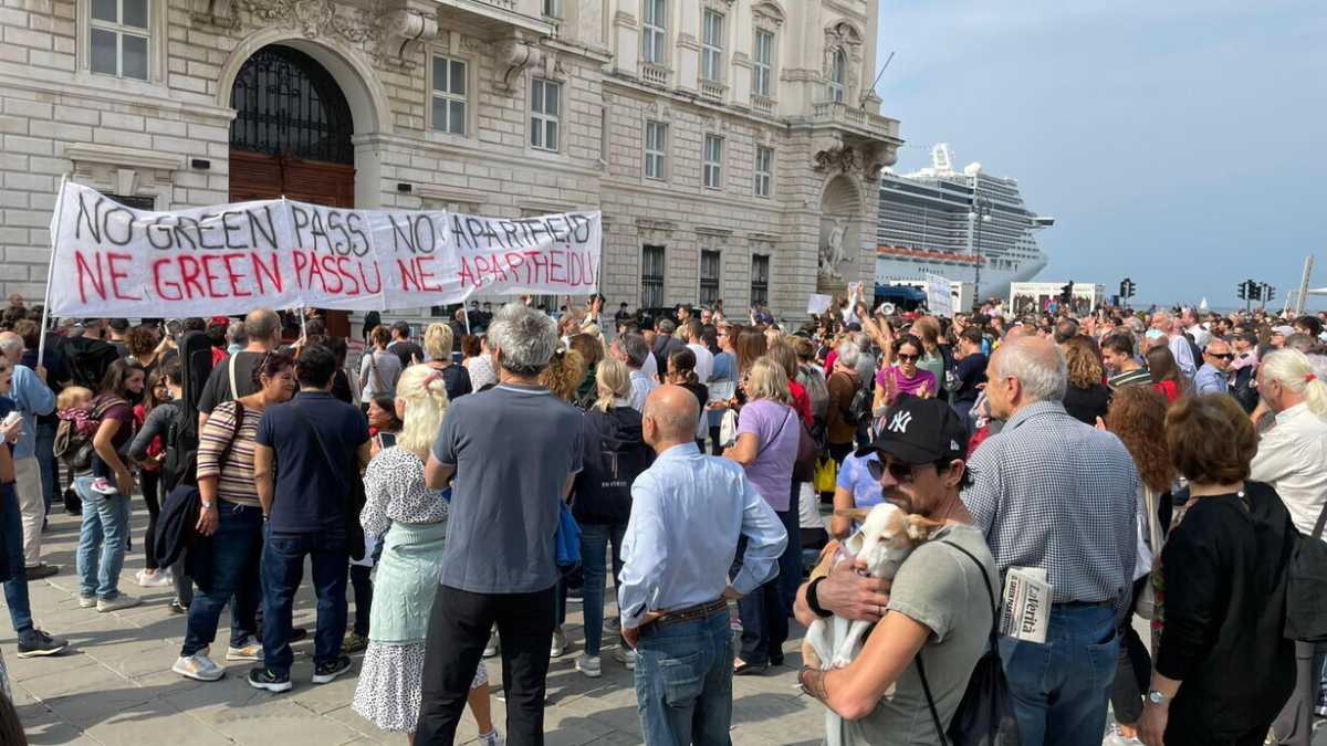 Immagine di Chi sono i quindicimila no pass di Trieste (che si dicono non fascisti)?