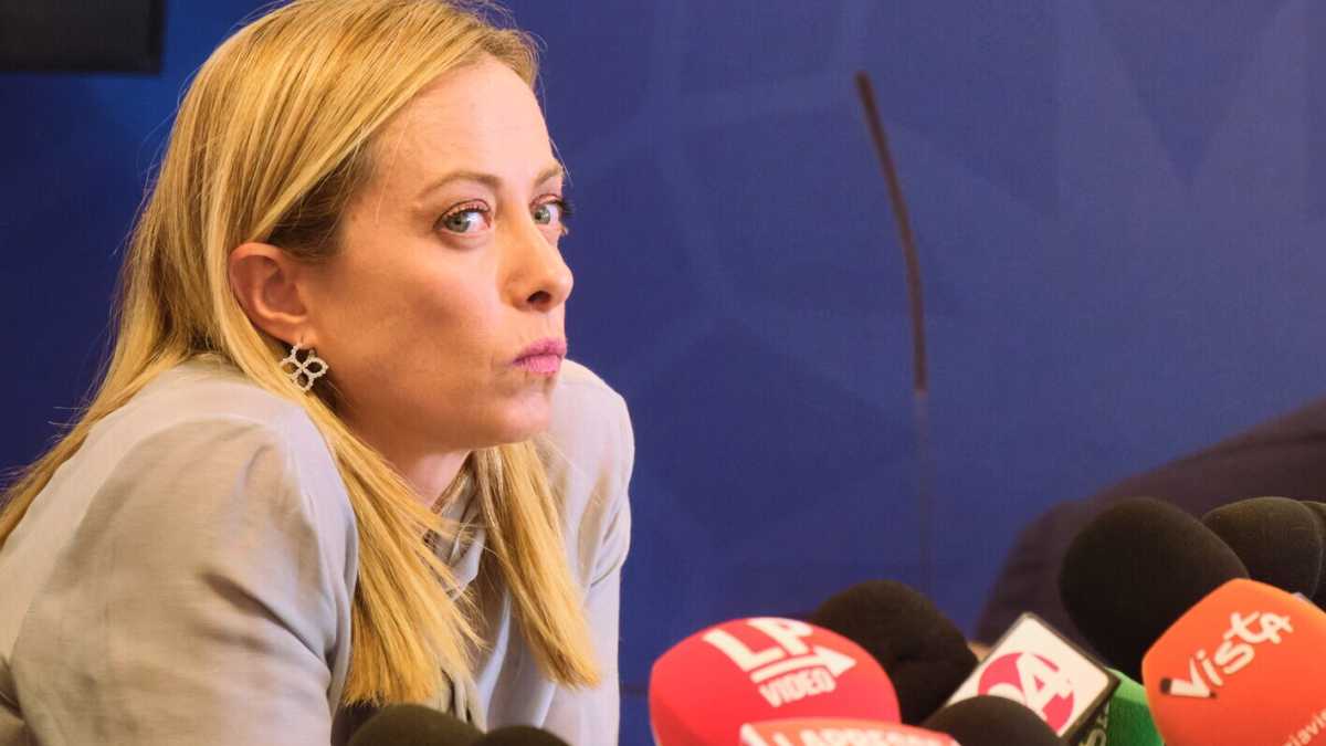 Immagine di Perché la contiguità tra Meloni e Forza Nuova è una mistificazione
