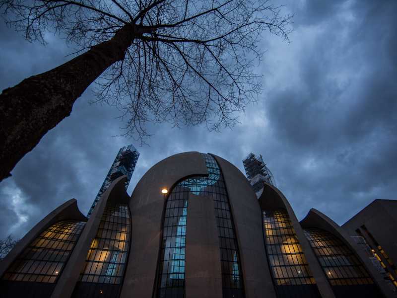 Colonia, la moschea centrale di Ditib, l'unione islamica che gestisce le moschee turche in tutta la Germania (foto di Maja Hitij/Getty Images) <br />