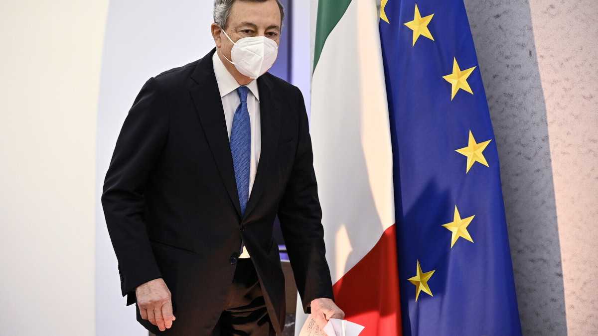 Immagine di Draghi dice no ai tamponi gratis. La priorità è il fisco