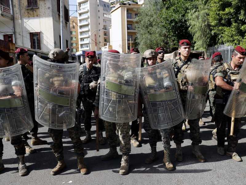 Hezbollah tenta raid contro un giudice a Beirut, finisce in guerriglia