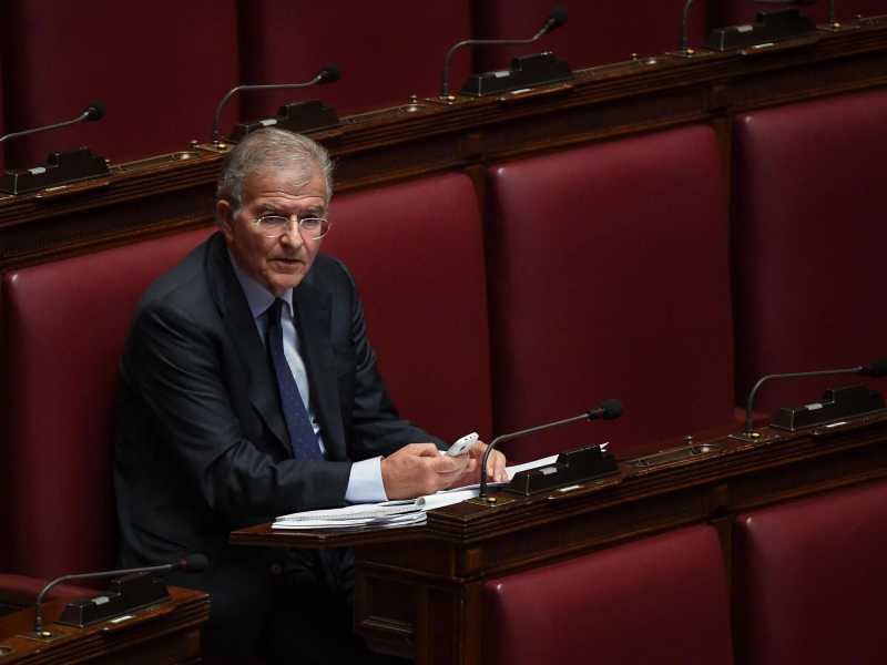 "Draghi? Un vero riformista. La sua maggioranza molto meno". Chiacchierata con Fabrizio Cicchitto