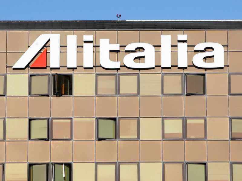 Alitalia (non è) finita. L'ultimo giorno di trattativa per il marchio