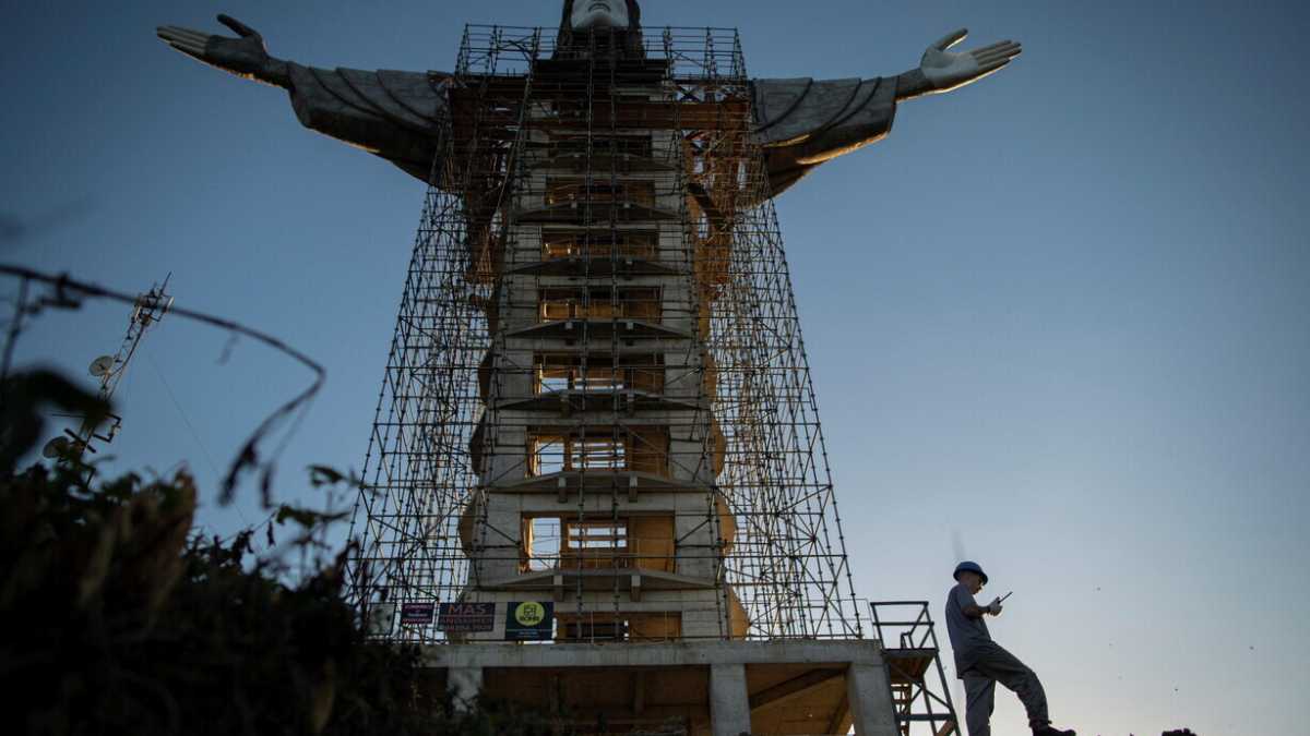 Immagine di Il mondo sarà post cristiano se diventerà post umano