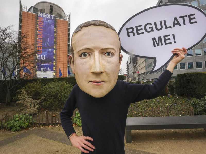 Londra discute una legge per aumentare la sicurezza sui social