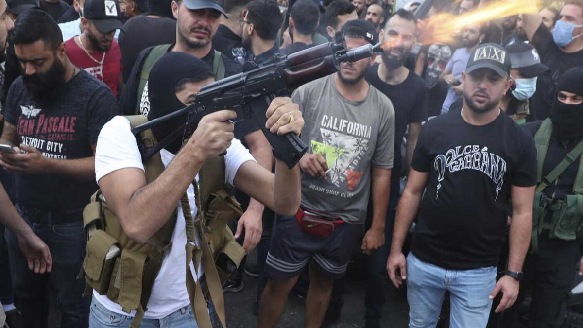 Immagine di Salvate Tarek Bitar, il giudice istruttore che indaga sul disastro di Beirut e sfida Hezbollah