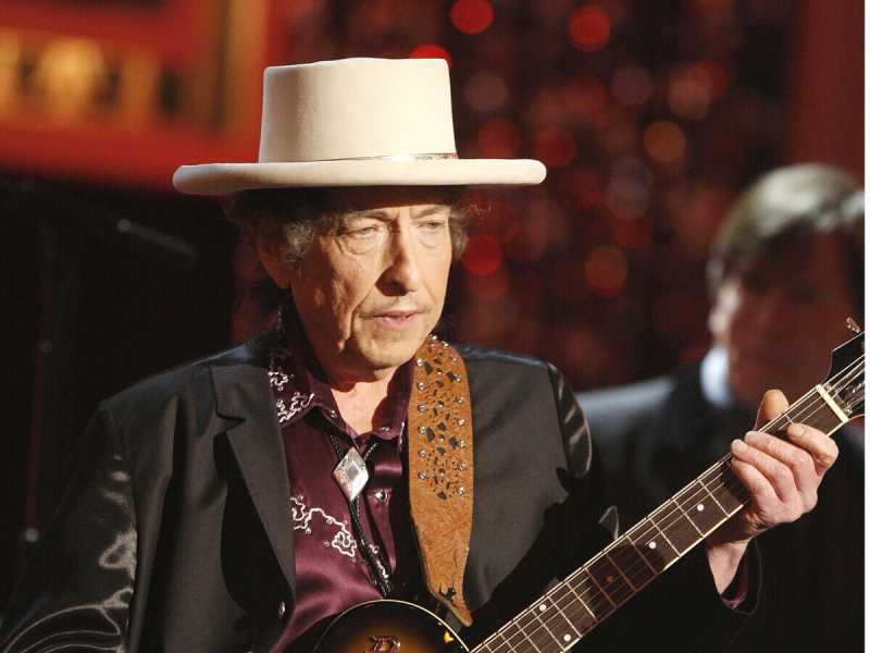 Bob Dylan sul palco del 37th AFI Life Achievement Award, l'11 giugno 2009 in California (Foto di Kevin Winter/Getty Images per AFI) <br />