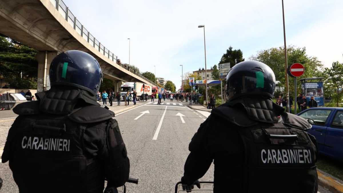 Immagine di Al porto di Trieste emerge il vero problema di Salvini e Meloni