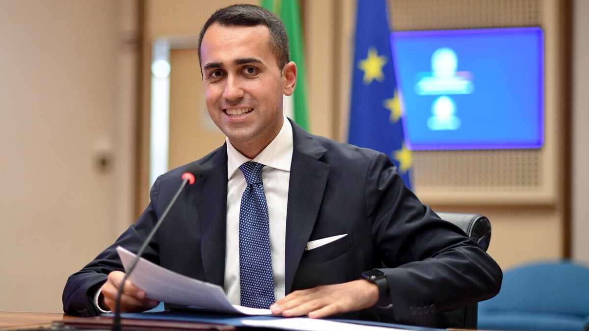 Immagine di Il primo libro di Luigi Di Maio racconta "la voglia di rivincita di un ragazzo del sud"