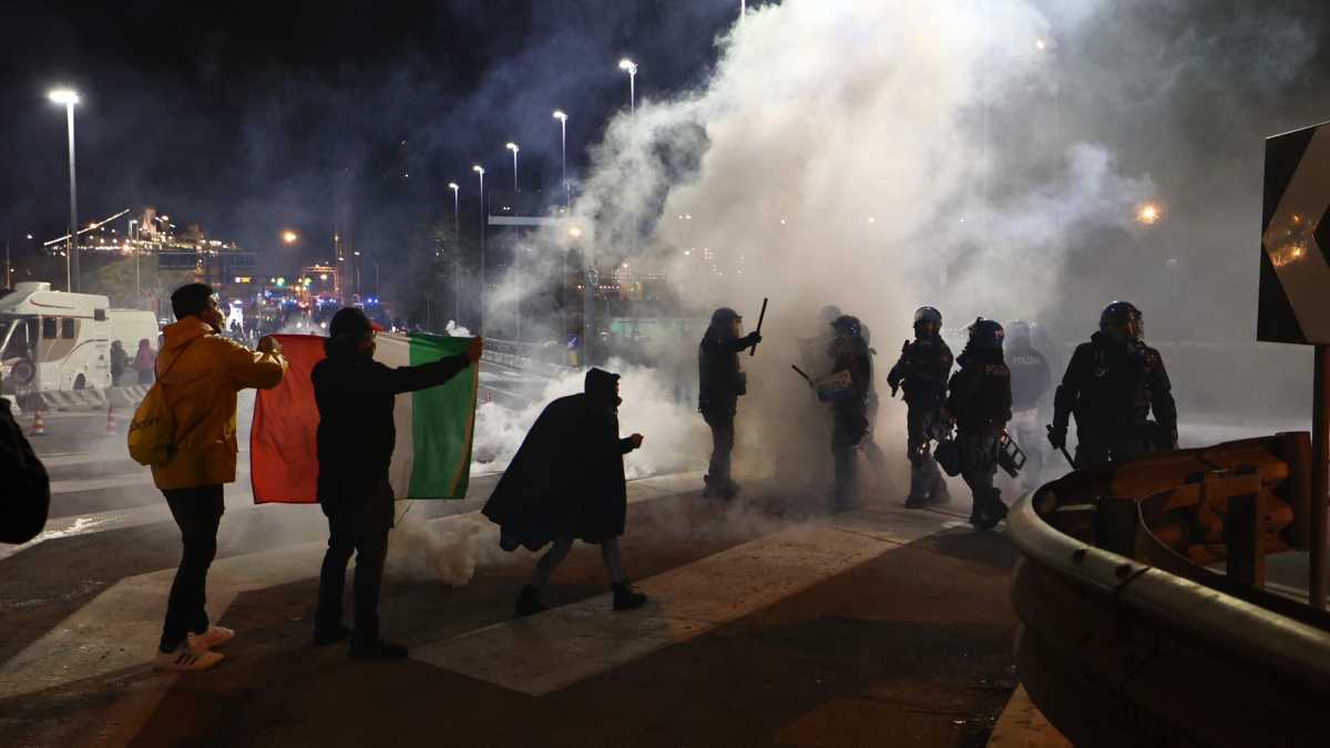 Immagine di Trieste, non si ferma la protesta dei no pass