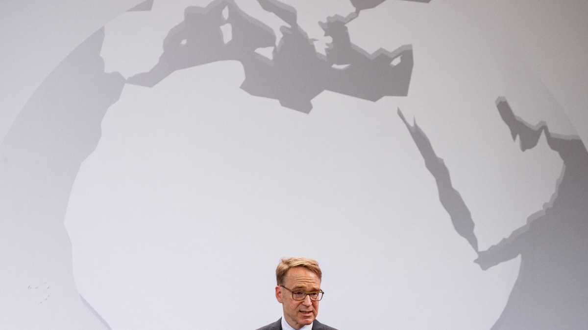Immagine di Il “falco” Weidmann lascia la Bundesbank proprio ora che torna l’inflazione