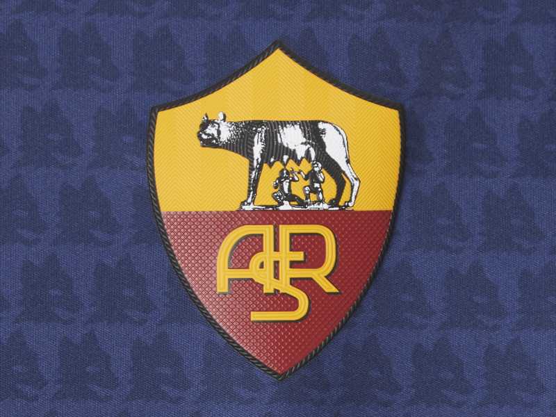 Roma operazione nostalgia: nelle maglie il vecchio stemma