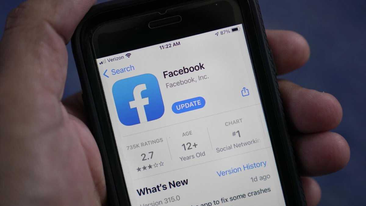 Immagine di Facebook cambia verso e metaverso