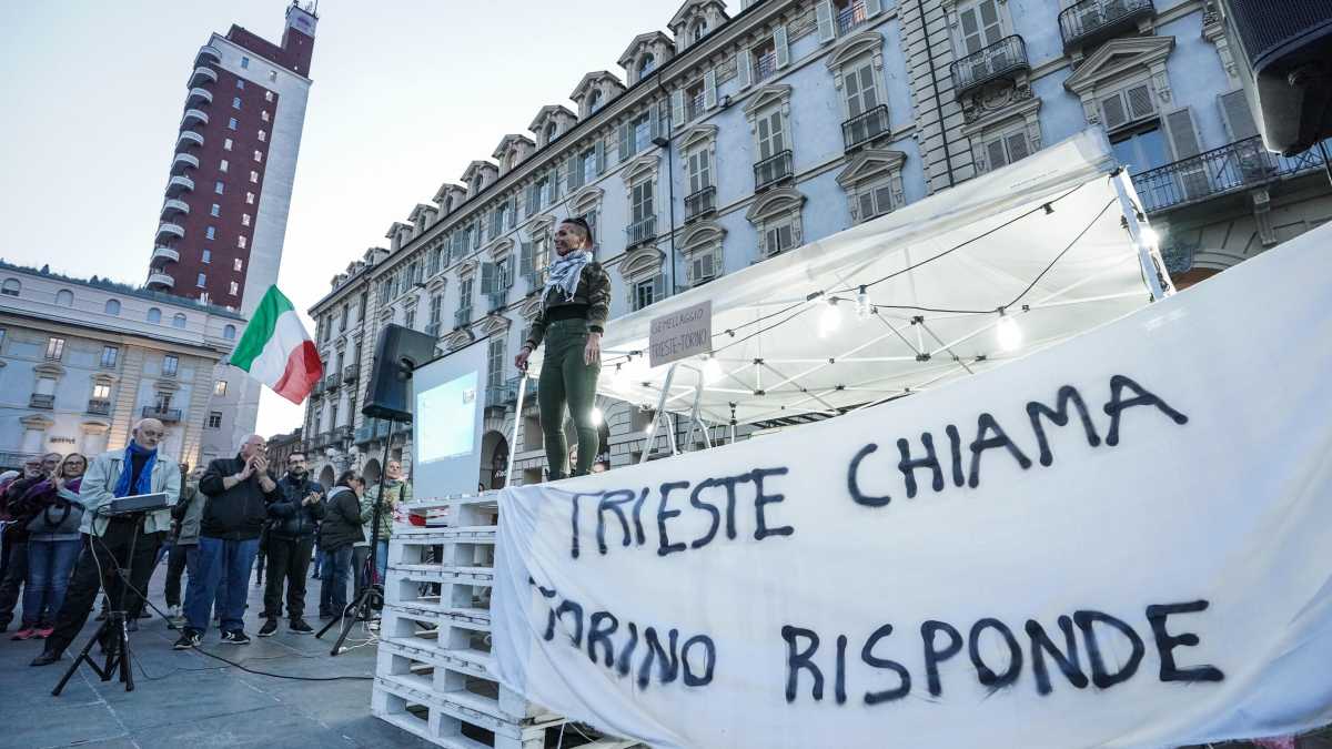 Immagine di Trieste, i no green pass annullano il corteo: "Rischio violenze, rimanete a casa"