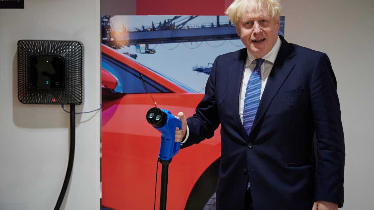 Immagine di Il premier britannico Johnson scommette sull’idrogeno blu