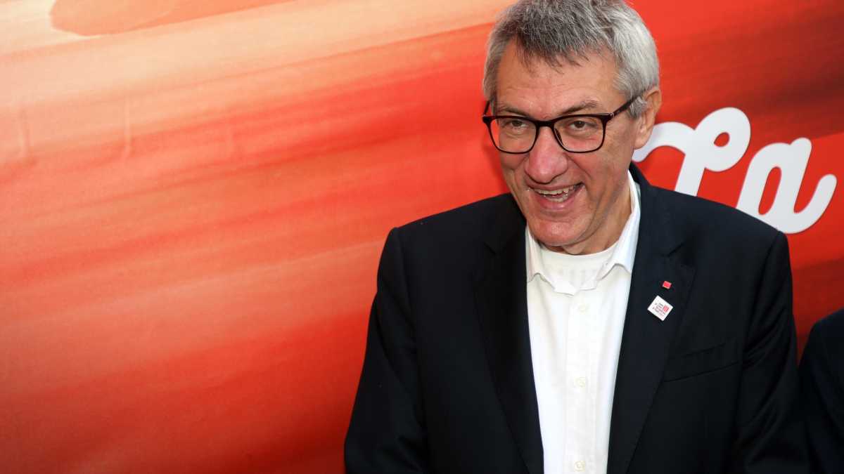 Immagine di Landini contro il governo su Quota 102: "Una presa in giro"