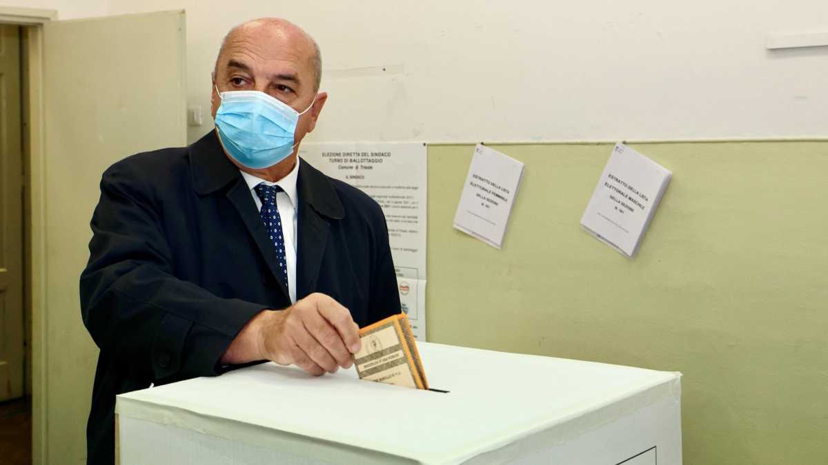 Immagine di L'eccezione a destra: Trieste. Parla il sindaco Dipiazza