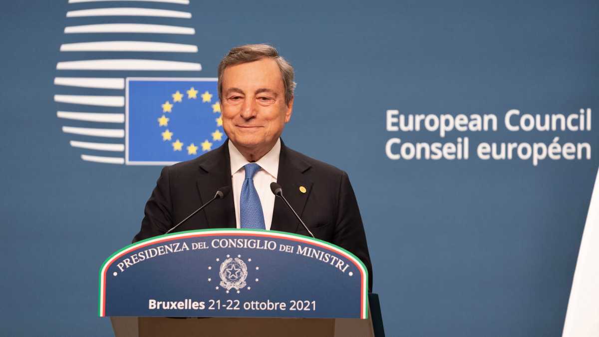 Immagine di Troppe assunzioni e progetti vecchi: la mannaia di Draghi sul Pnrr