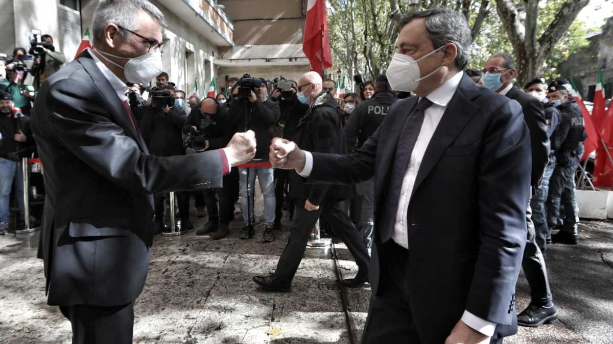 Immagine di Una Cgil di lotta e di abbracci. La trasformazione storica del sindacato