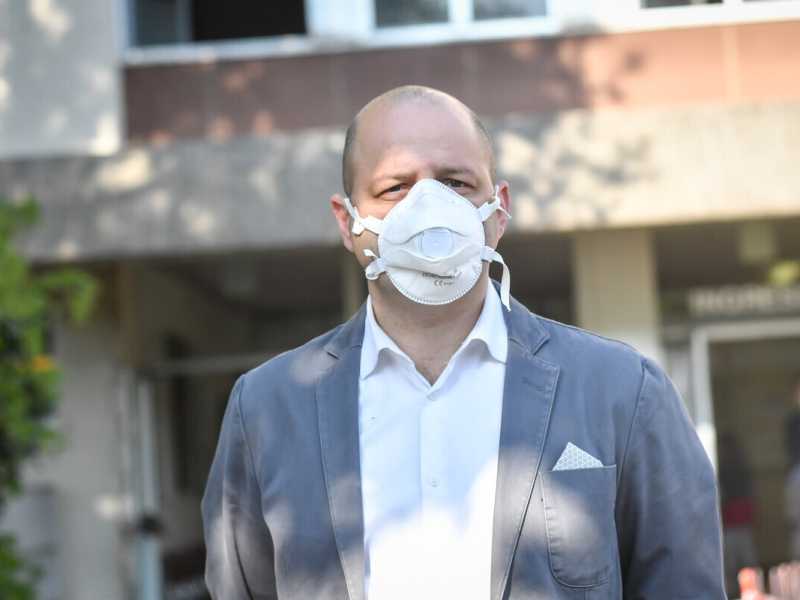 Il sindaco di Alzano lombardo Camillo Bertocchi (foto LaPresse)
