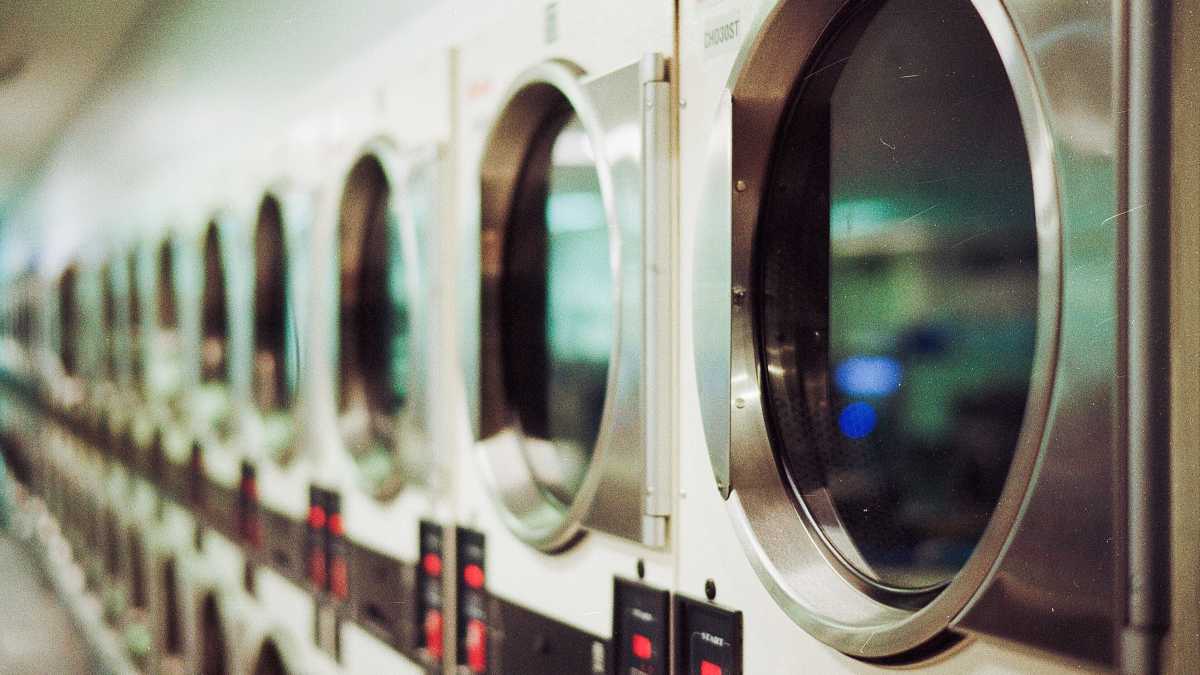 Immagine di Adesso la lavanderia si paga in anticipo? Colpa del virus!