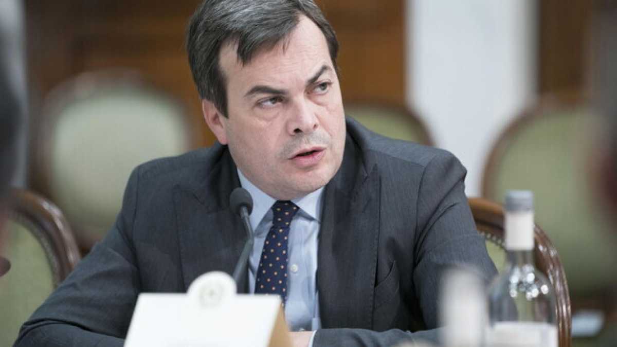 Immagine di Amendola striglia partiti e sindacati: “Chi blocca la legge di Bilancio non ha capito la sfida del Pnrr”