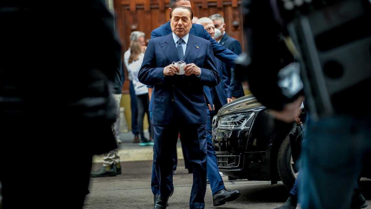 Immagine di L’infinita caccia della giustizia a Berlusconi