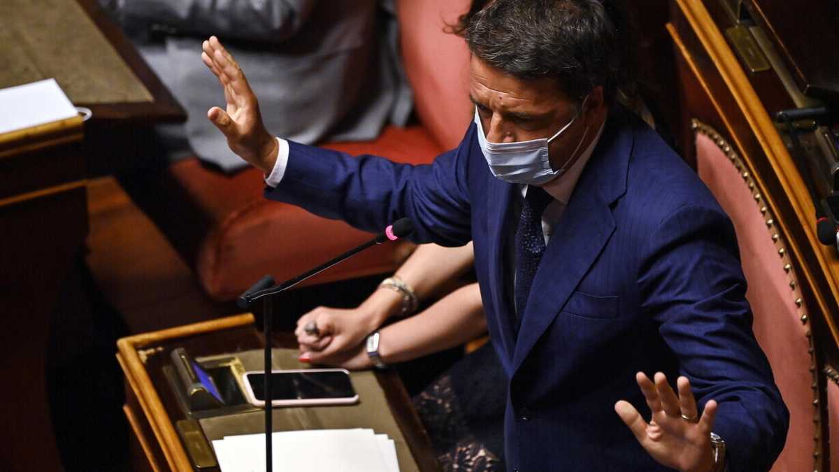 Immagine di Ddl Zan, ora nel Pd è caccia ai franchi tiratori. Renzi: "Dem stupidi e arroganti"
