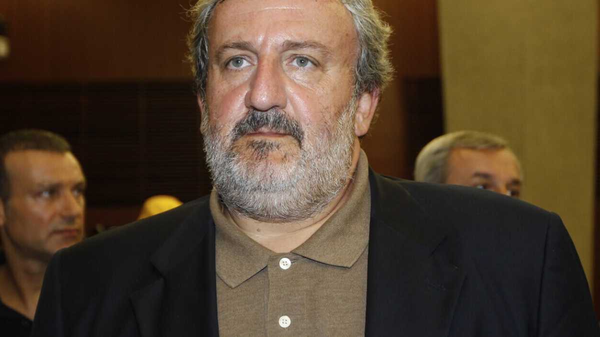 Immagine di "Il Pd c'est moi". Così Emiliano in Puglia manda in tilt il partito di cui non è iscritto