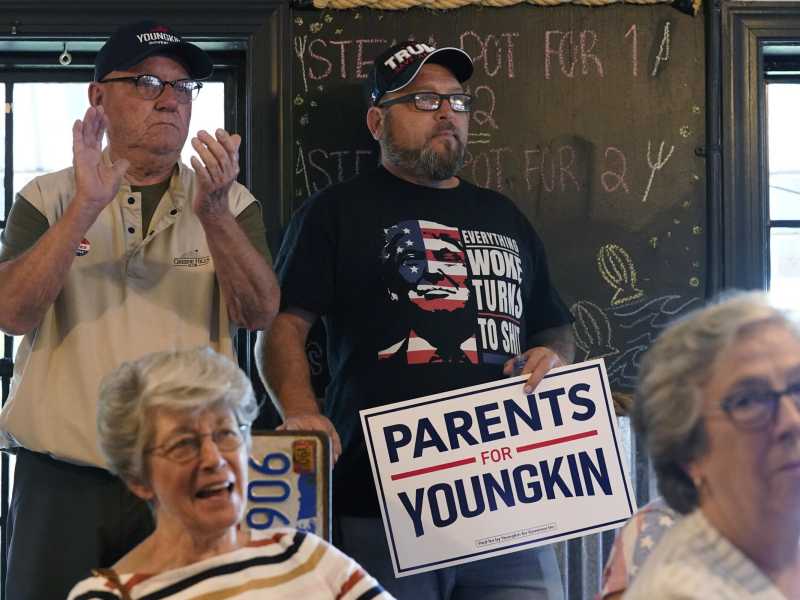 In Virginia spuntano osservatori repubblicani ovunque e si litiga su un libro del 1987