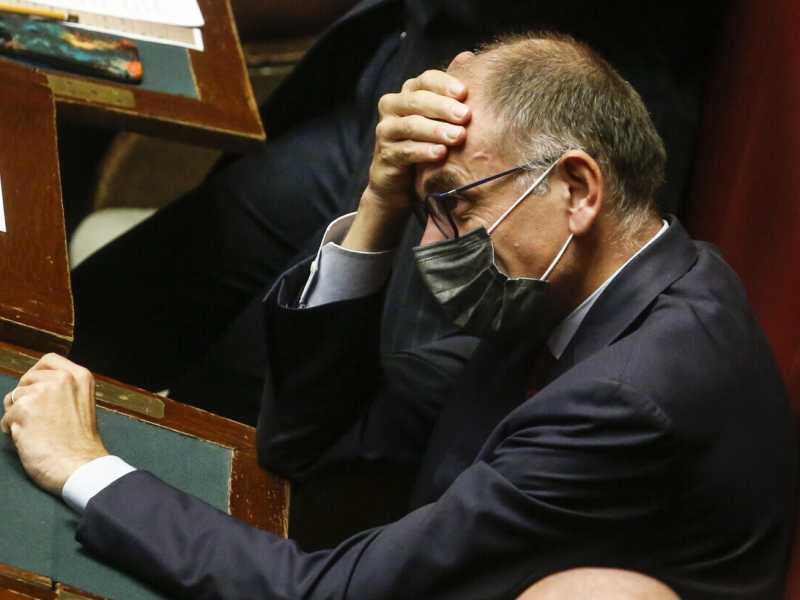 Letta dopo il ko sul ddl Zan: "Renzi fuori dal nuovo Ulivo, non è uomo di parola"