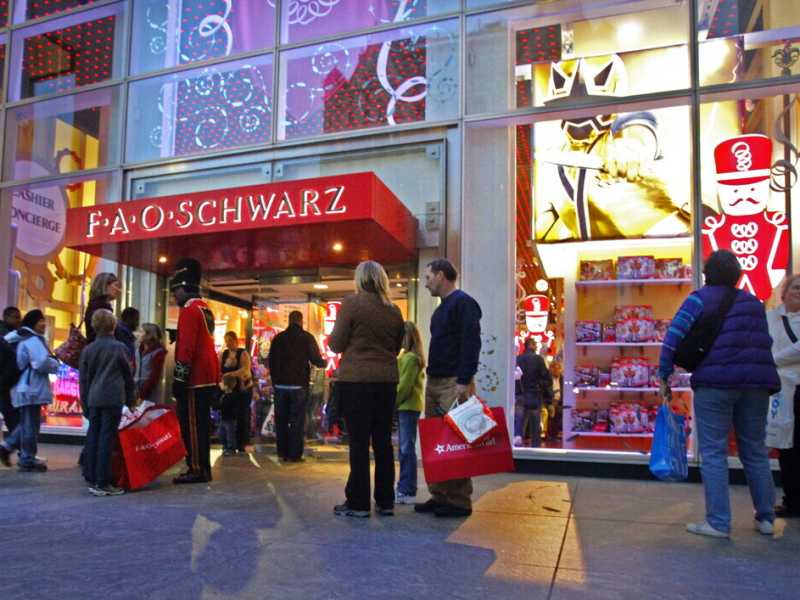 Il negozio FAO Schwarz a New York (LaPresse)