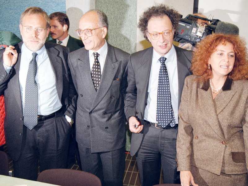 Gli anni delle Mani pulite in un libro di revisionismo (e pentitismo) giornalistico-manettaro