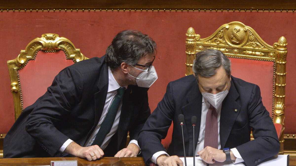 Immagine di Quirinale, Draghi e Europa: gli spettacolari ceffoni di Giorgetti a Salvini
