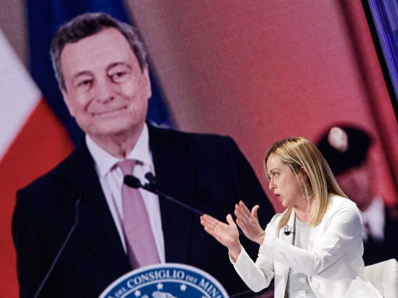 Mario Draghi incontra Giorgia Meloni. Continuano le sedute del dottor premier