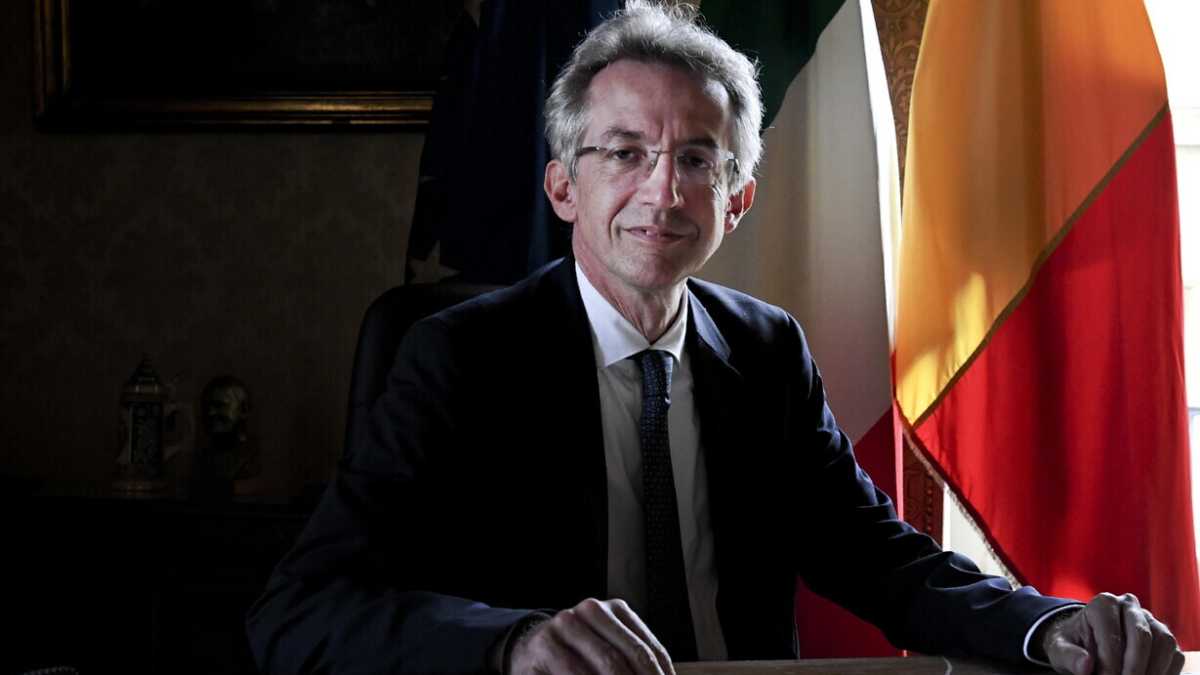 Immagine di Allarme Recovery: ora Manfredi guida il fronte dei sindaci. E minaccia: "Pronto a dimettermi"