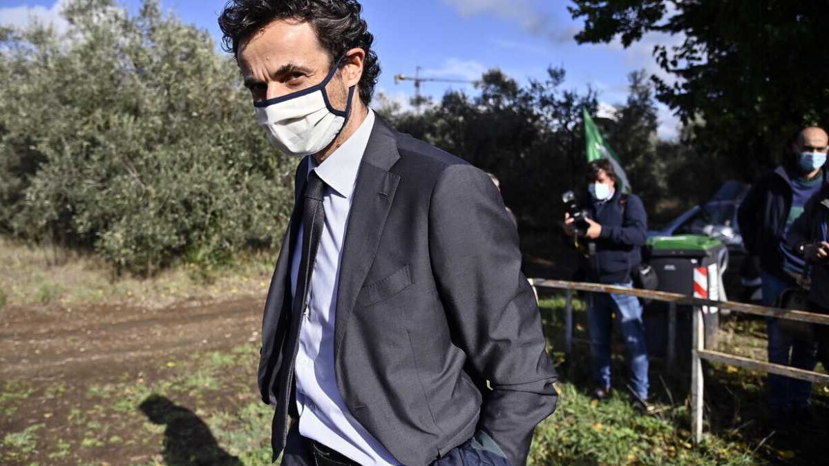 Immagine di Capogruppo M5s, dopo il ko in Senato Conte sarà costretto a tenersi Crippa alla Camera