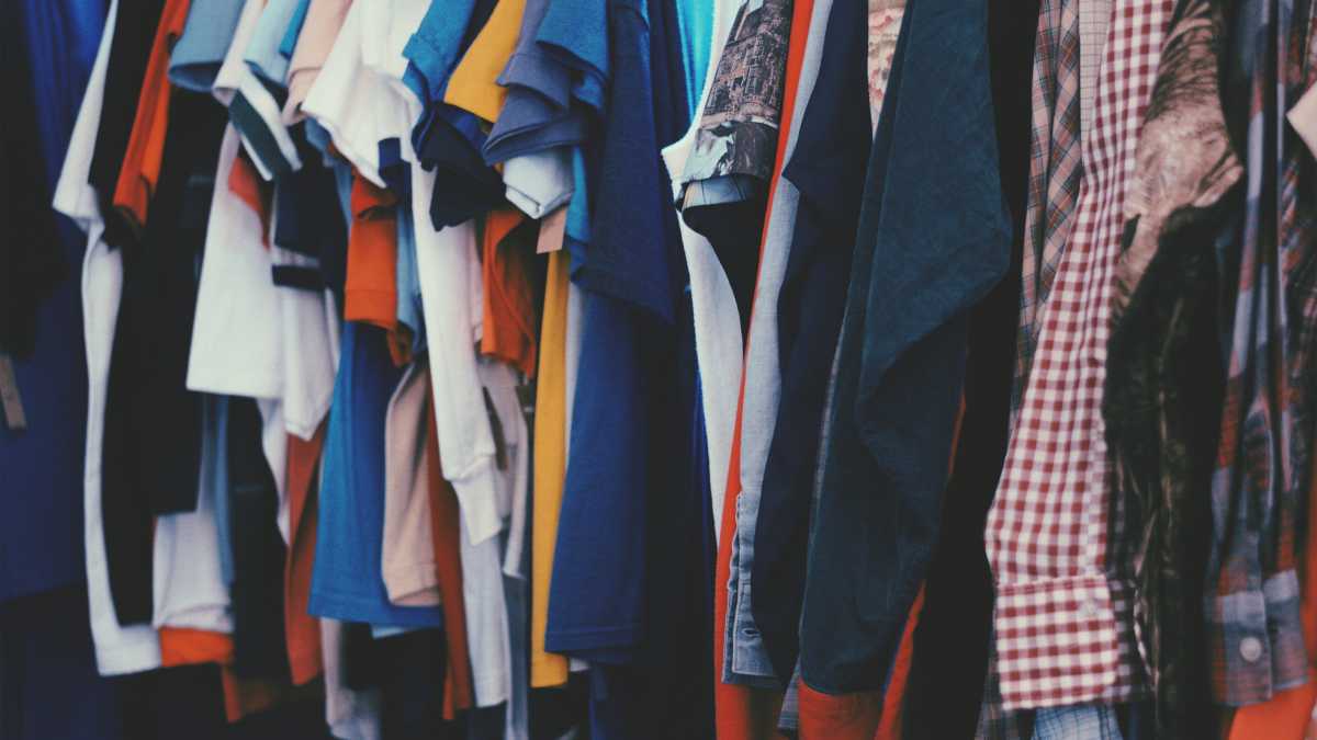 Immagine di Vendere i vestiti online? Meglio darli ai poveri