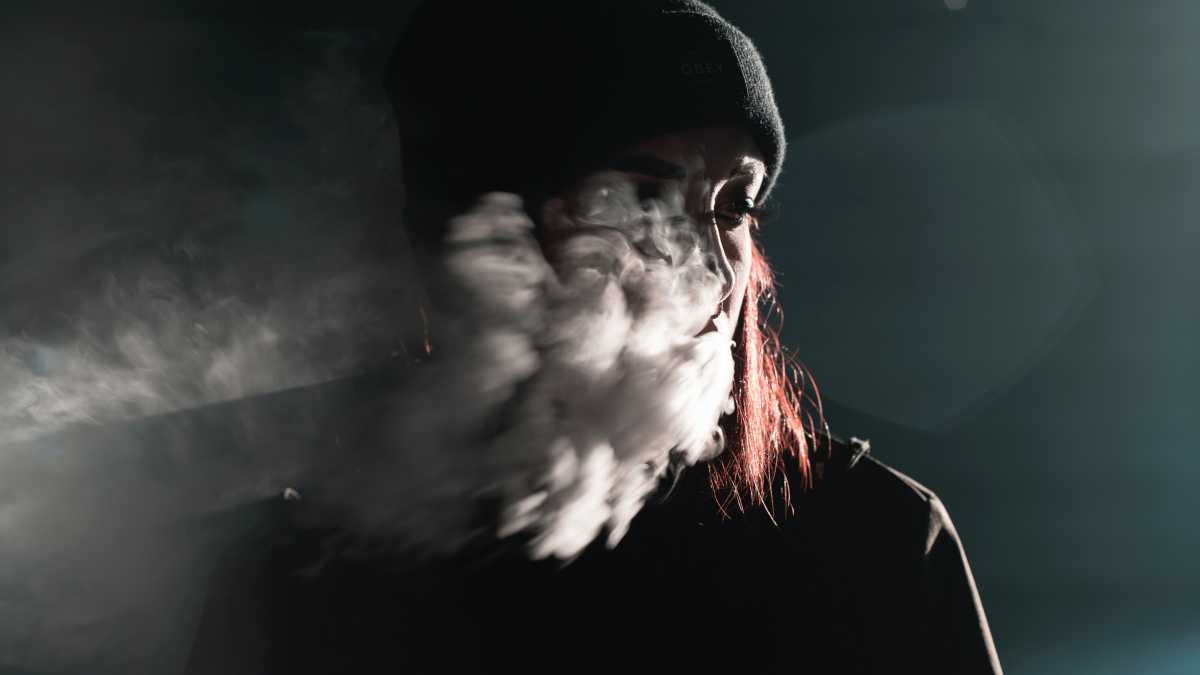 Immagine di Farmaci e nevrosi in versi. La musa crepuscolare e pop di un depresso