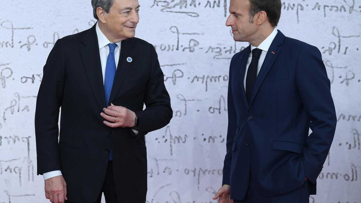 Immagine di A Parigi l’amour fou per Draghi fa sognare un “miracolo europeo”