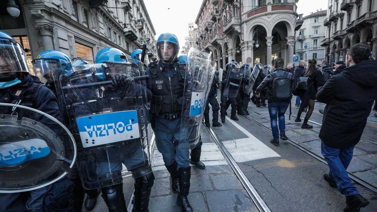 Immagine di Arriva la stretta del Viminale sulle manifestazioni anti green pass