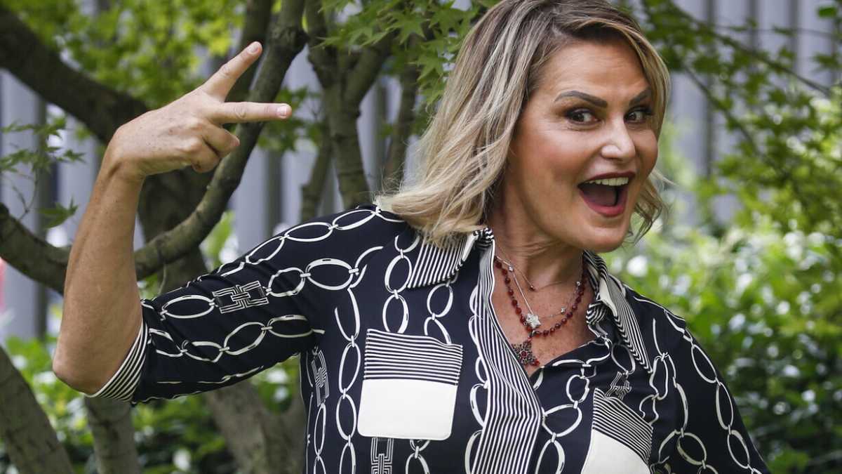 Immagine di Simona Ventura e Gigi D'Alessio, innocenti evasori