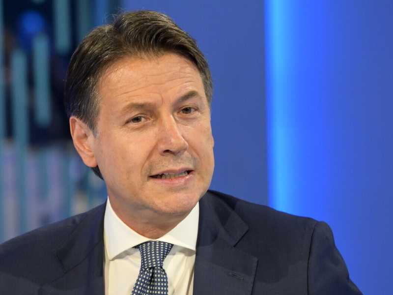 I partiti in crisi si affidano a volti nuovi (e nuove leve) per le ospitate in tv