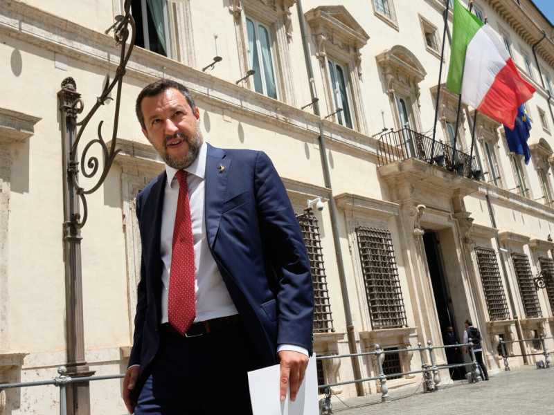 La svolta imminente di Draghi sui balneari diventa una tagliola per Salvini