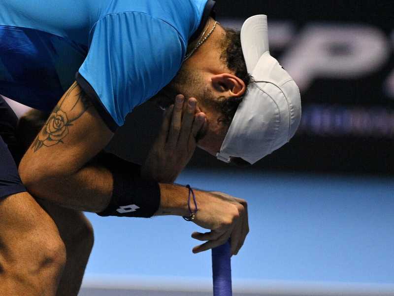 Matteo Berrettini durante la partita con Alexander Sverev alle Atp Finals di Torino (foto LaPresse)