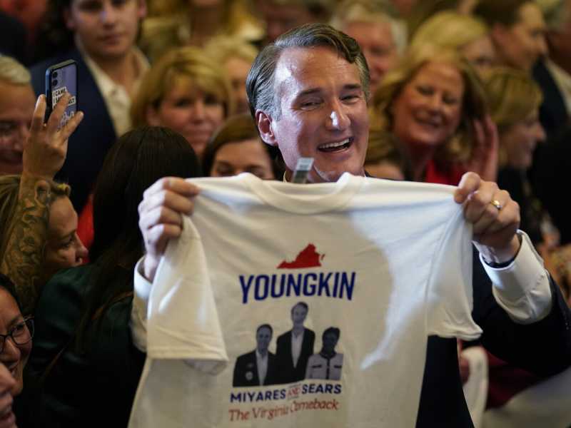 Glenn Youngkin, repubblicano, nuovo governatore della Virginia: ha sconfitto il dem Terry McAuliffe (LaPresse) <br />