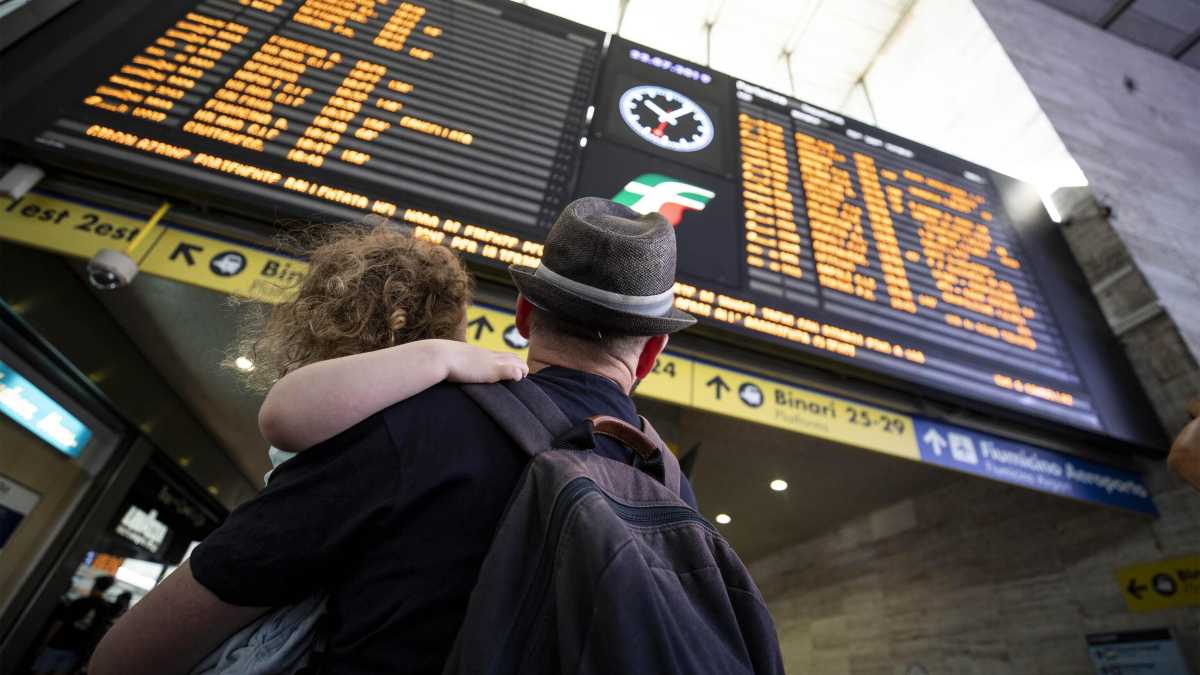 Immagine di Green pass e restrizioni, cosa cambia per i trasporti