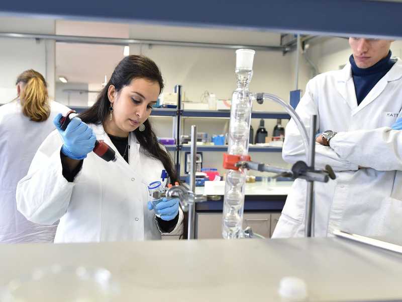L’analfabetismo scientifico dell’italiano medio, un male con radici antiche
