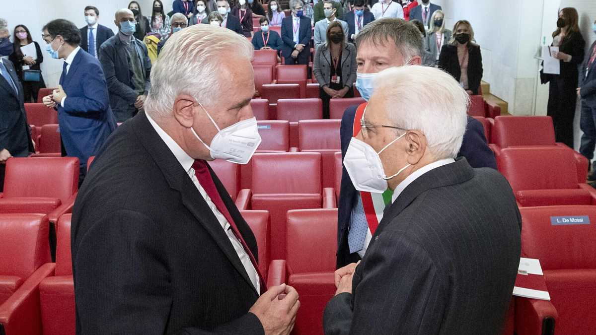 Immagine di Serve un “argine” ai no vax. Parla il presidente della Toscana Giani