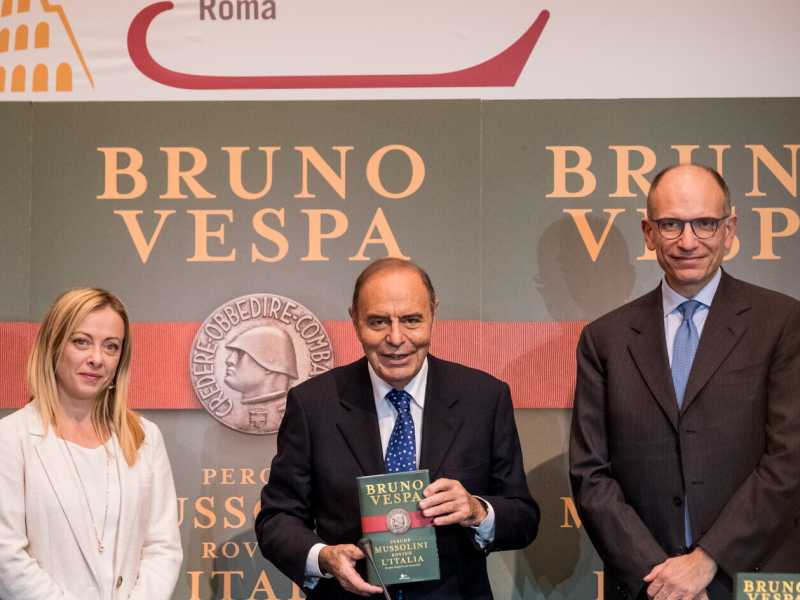 Meloni-Letta, nasce il "melonlettismo". Patto su legge elettorale: "Non modifichiamola"